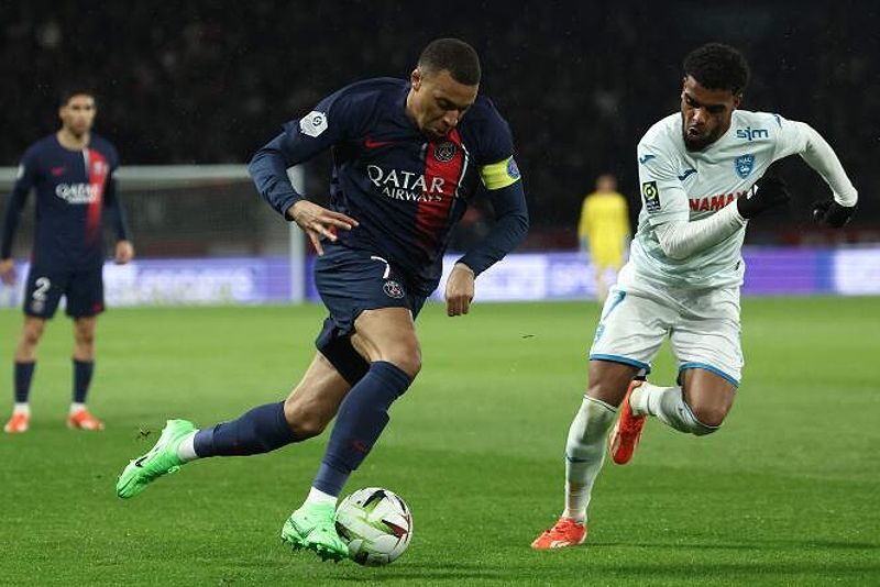 Kylian Mbappé trong trận đấu giữa PSG và Le Havre